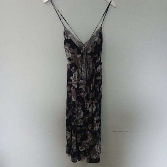 WILFRED | Floral Backless Dress - Picture 3 of 9